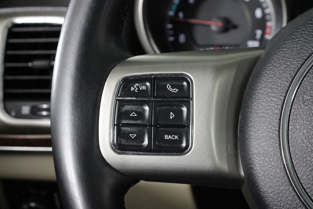 Used 2012 Jeep Grand Cherokee Limited w/ Trailer Tow Group RWD image 26