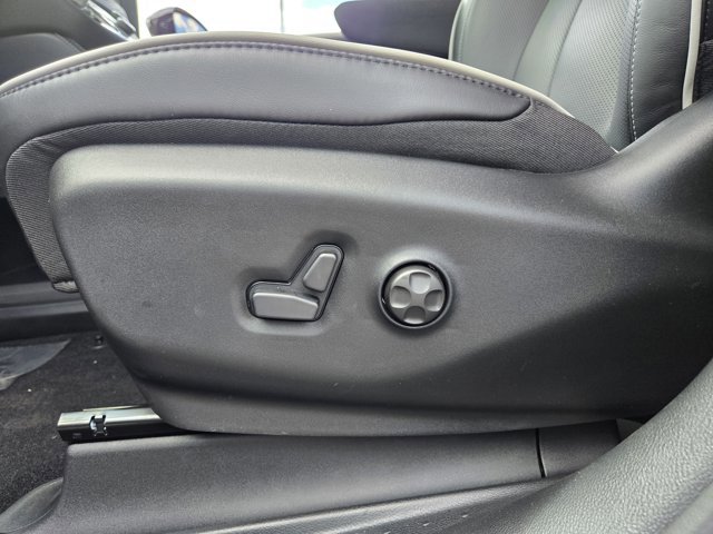 New 2026 Chrysler Pacifica Limited w/ S Appearance Package FWD image 25