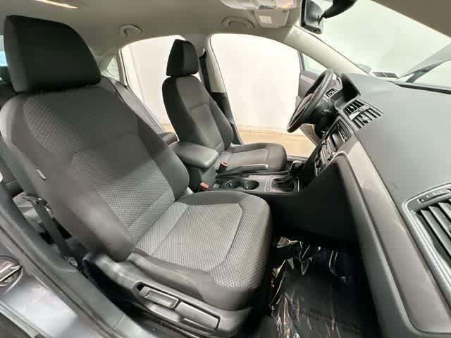 Used 2014 Volkswagen Passat 1.8T S FWD image 16