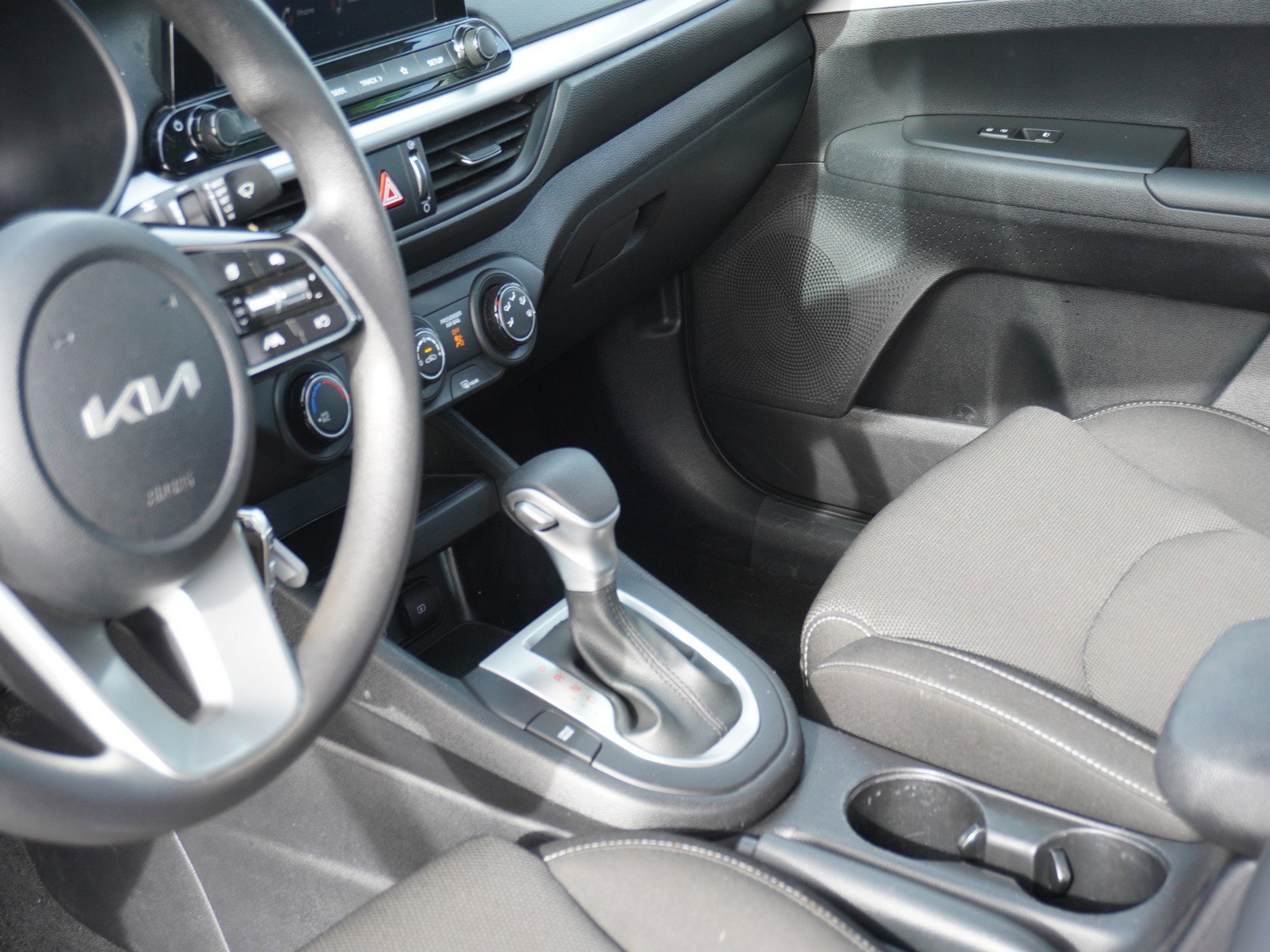 Used 2024 Kia Forte LXS image 17