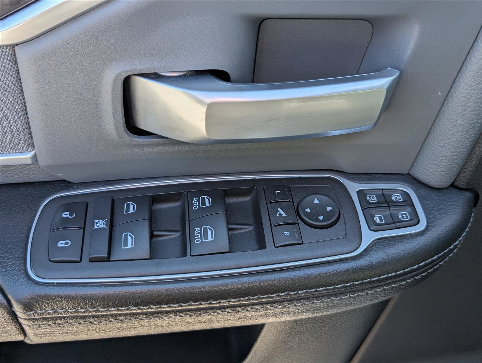 Used 2023 RAM 2500 Big Horn w/ Level 1 Equipment Group image 18