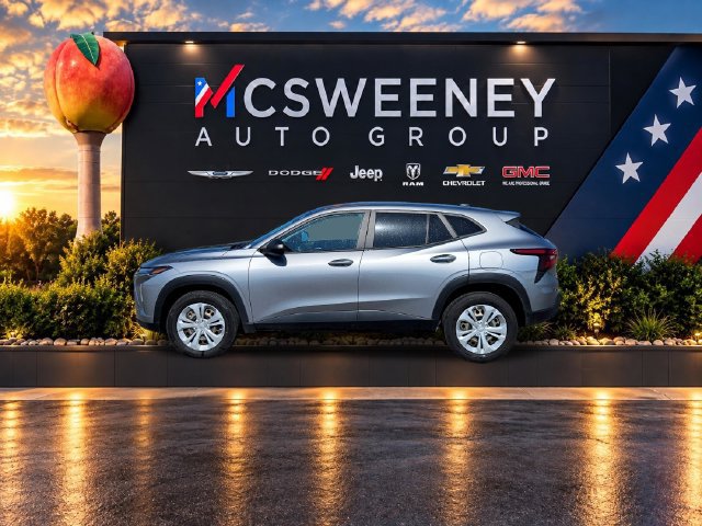 Used 2024 Chevrolet Trax LS w/ Driver Confidence Package FWD image 2