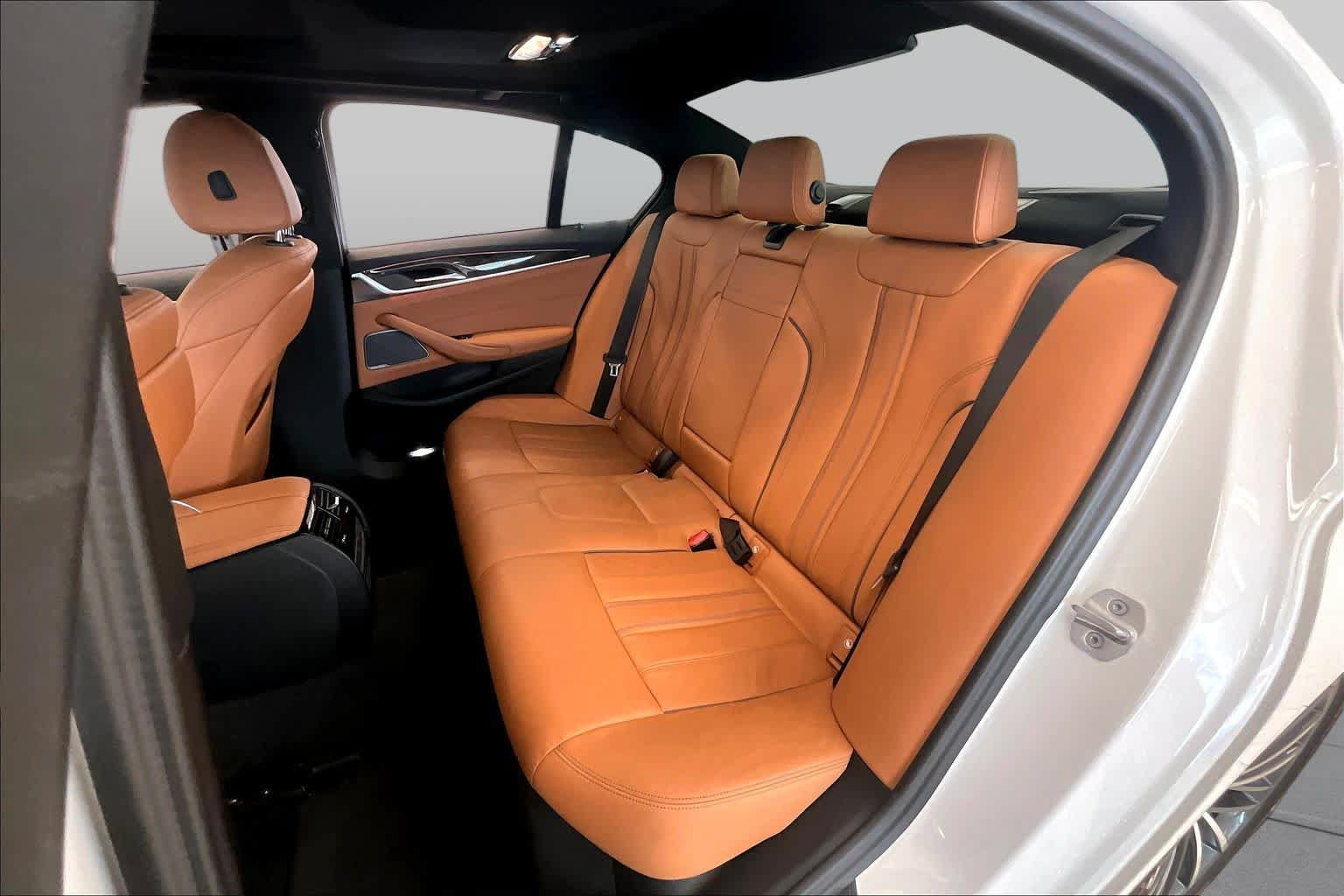 Used 2023 BMW 530i w/ Premium Package RWD image 17