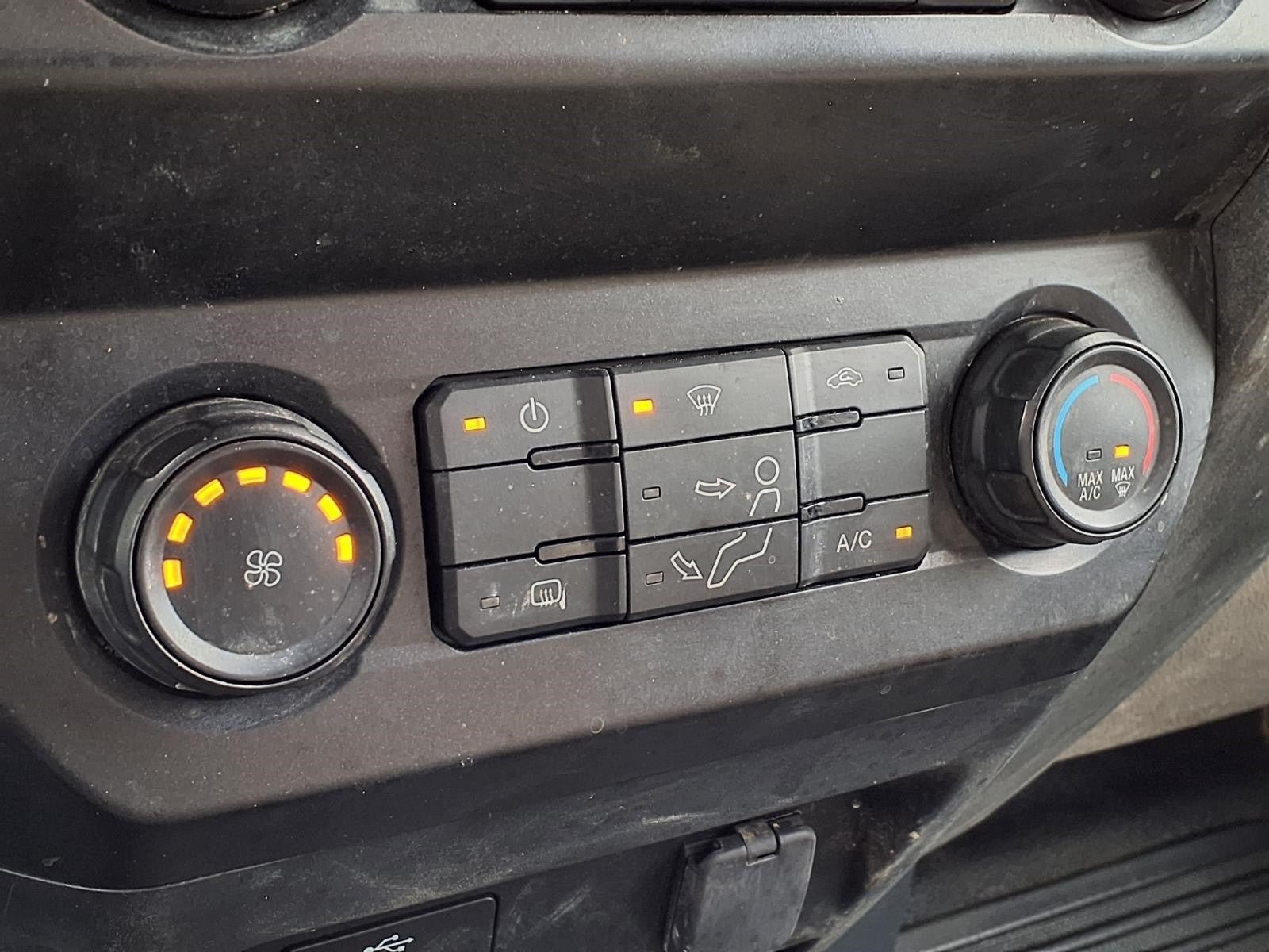 Used 2022 Ford F550 Luxury RWD image 22