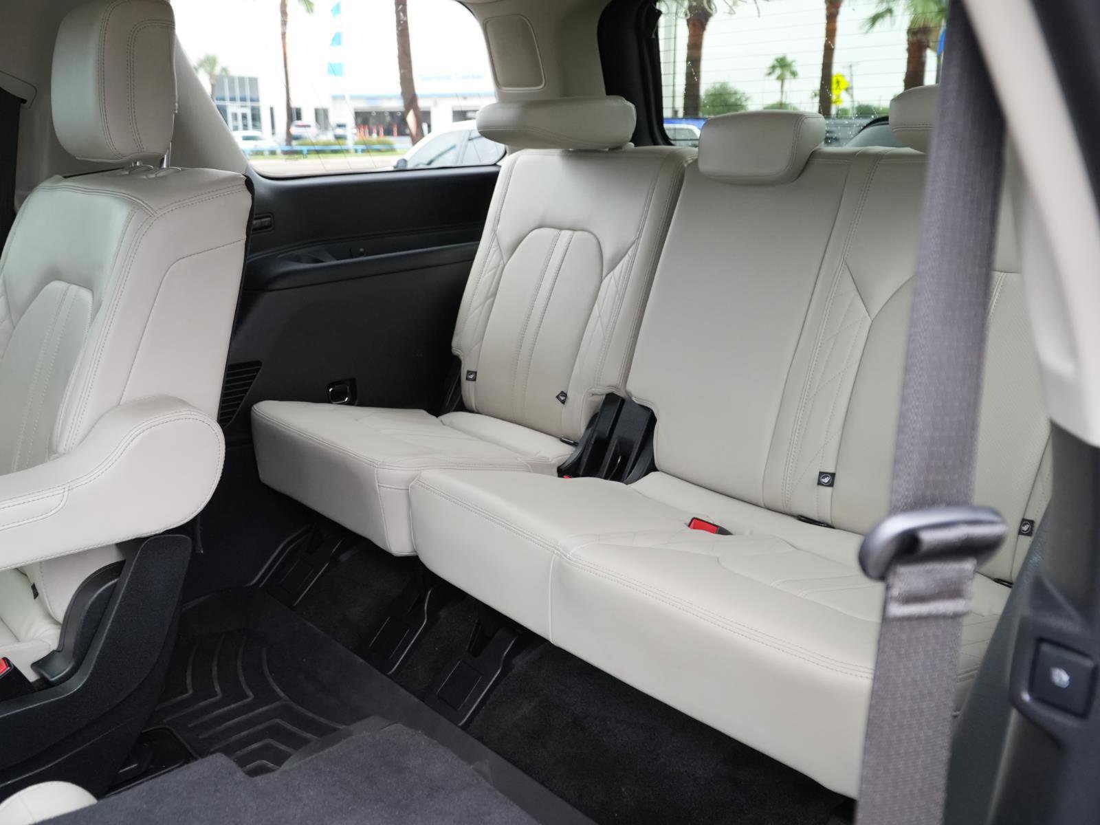 Used 2018 Ford Expedition Platinum image 21