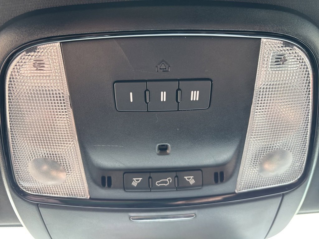 Used 2023 Dodge Durango GT image 40