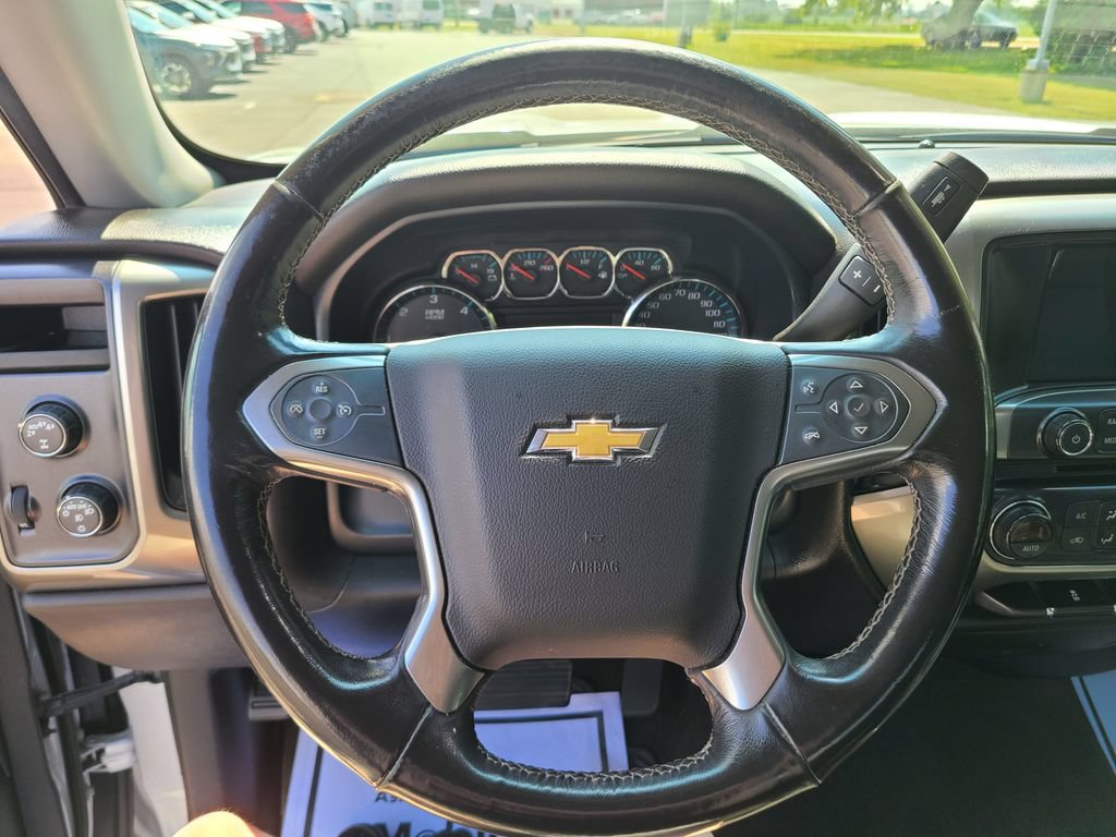 Used 2018 Chevrolet Silverado 1500 LT w/ All Star Edition AWD/4WD image 28