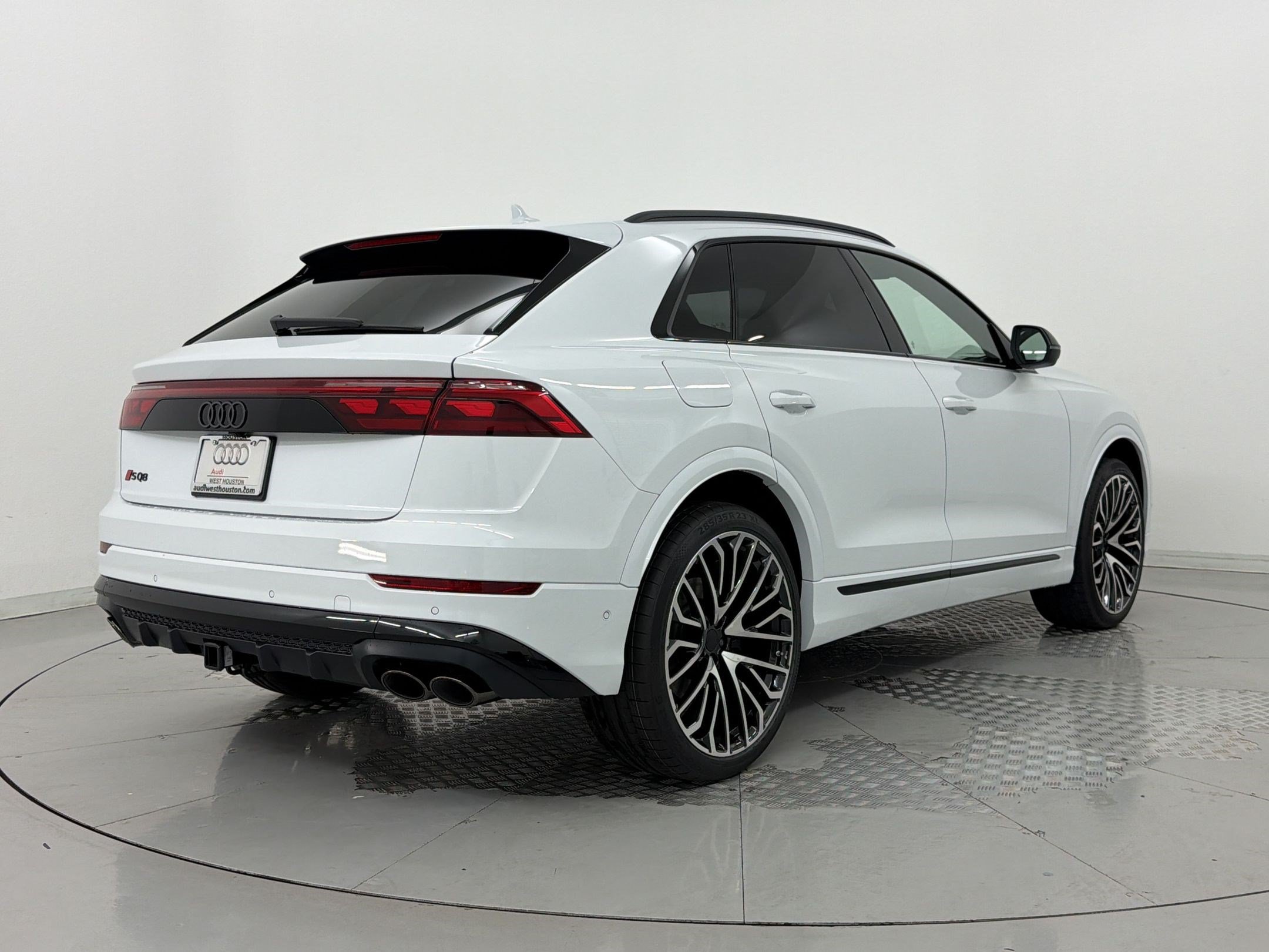 New 2026 Audi SQ8 Prestige AWD/4WD image 9