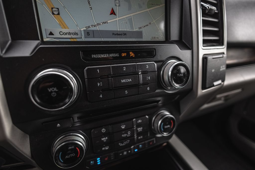 Used 2018 Ford F150 Lariat w/ Equipment Group 501A Mid AWD/4WD image 15