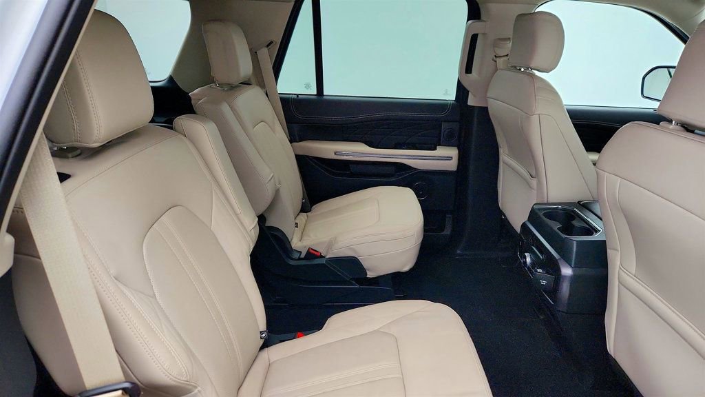 Used 2024 Ford Expedition Platinum AWD/4WD image 22