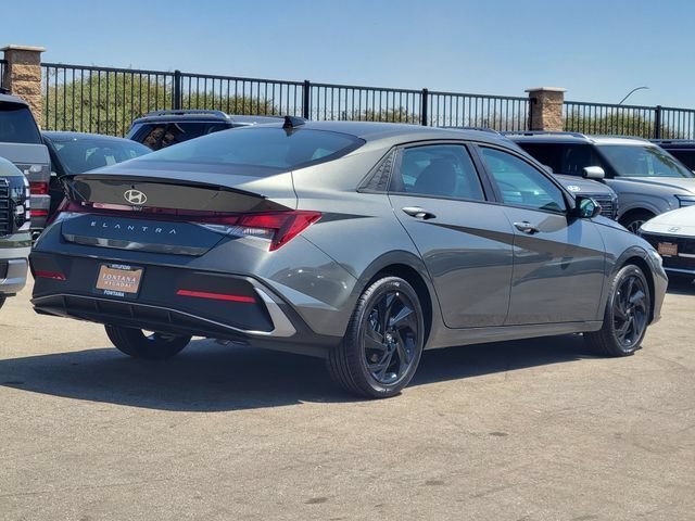 New 2026 Hyundai Elantra SEL Sport FWD image 3