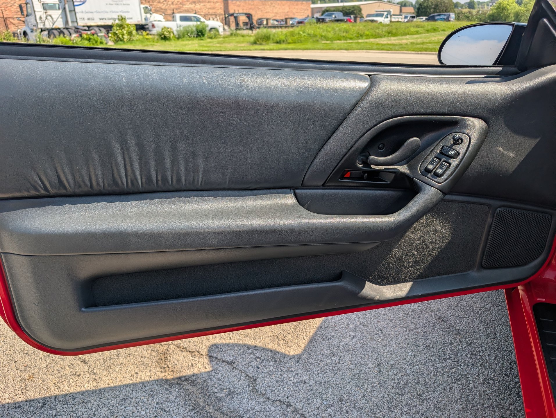 Used 1994 Chevrolet Camaro Z28 RWD image 62