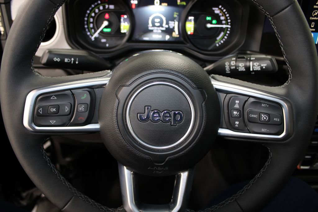 Used 2025 Jeep Wrangler Sahara 4xe image 37