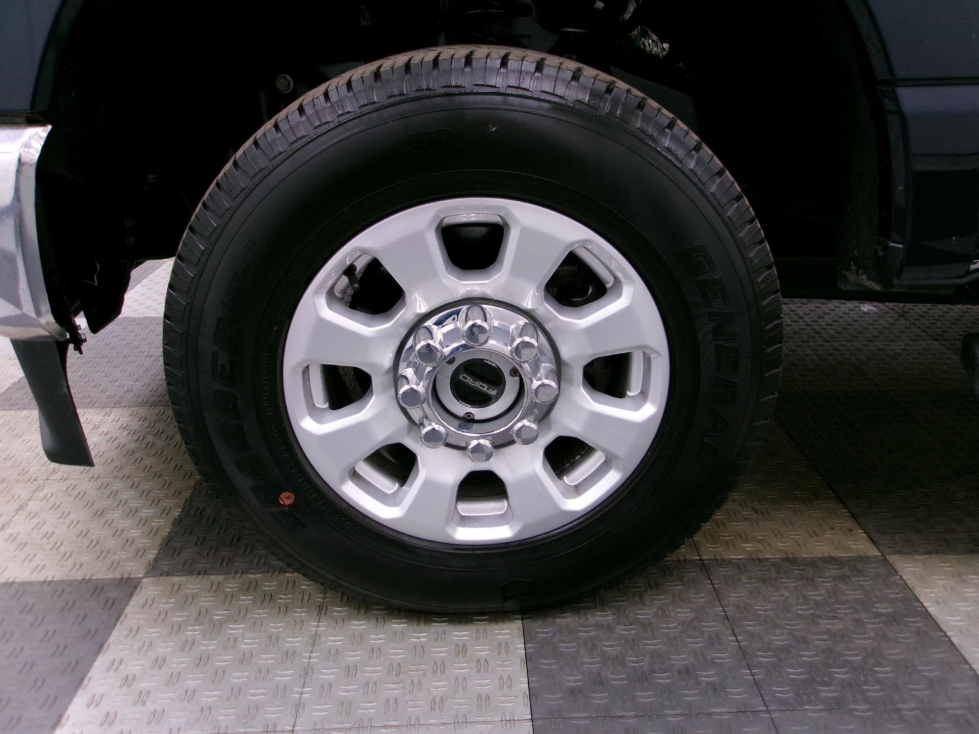 Used 2023 Ford F250 XLT w/ 360-Degree Camera Package image 16