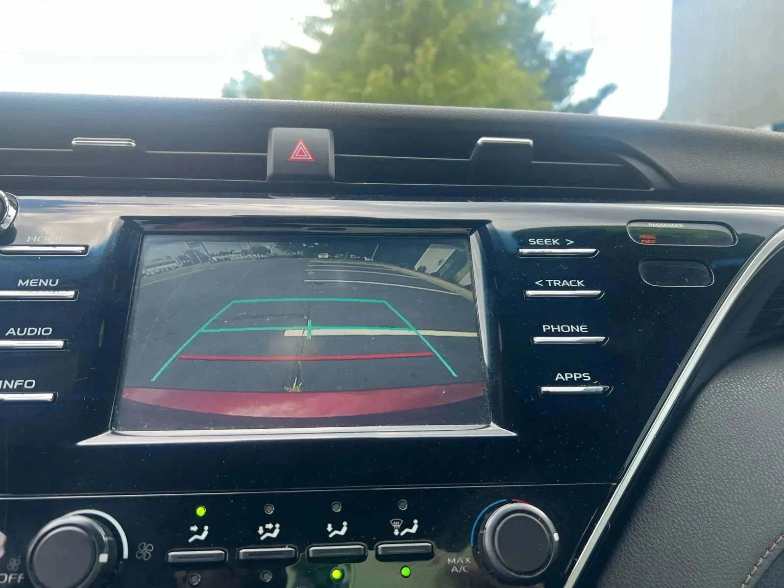 Used 2018 Toyota Camry LE image 18