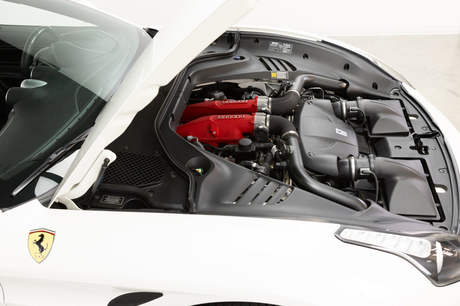 Certified 2016 Ferrari California T image 95