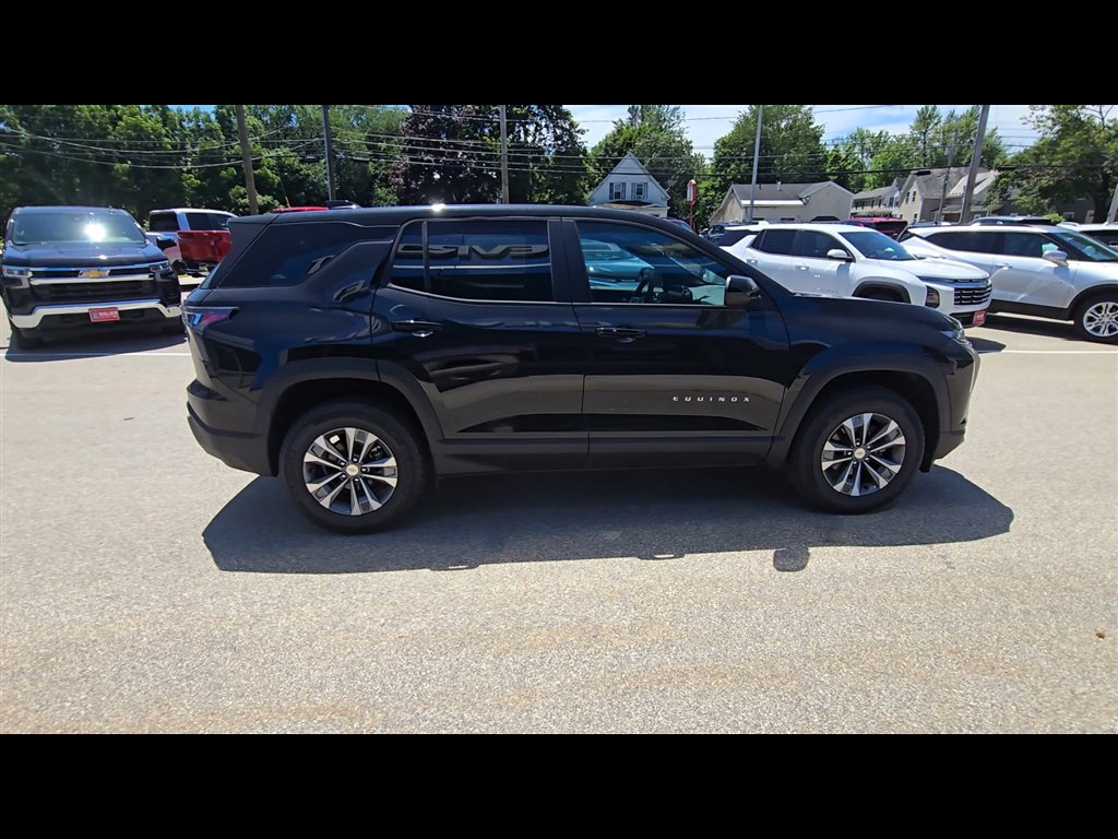 New 2026 Chevrolet Equinox LT w/ Convenience Package II image 9