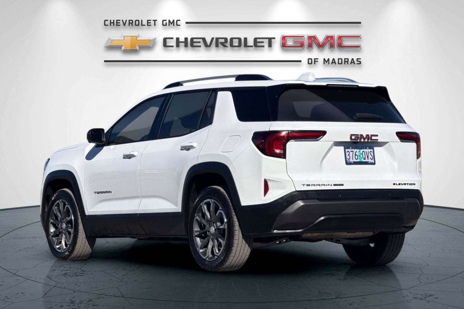 Used 2026 GMC Terrain Elevation w/ Elevation Premium Package AWD/4WD image 5