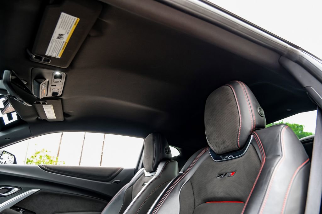 Used 2019 Chevrolet Camaro ZL1 RWD image 36