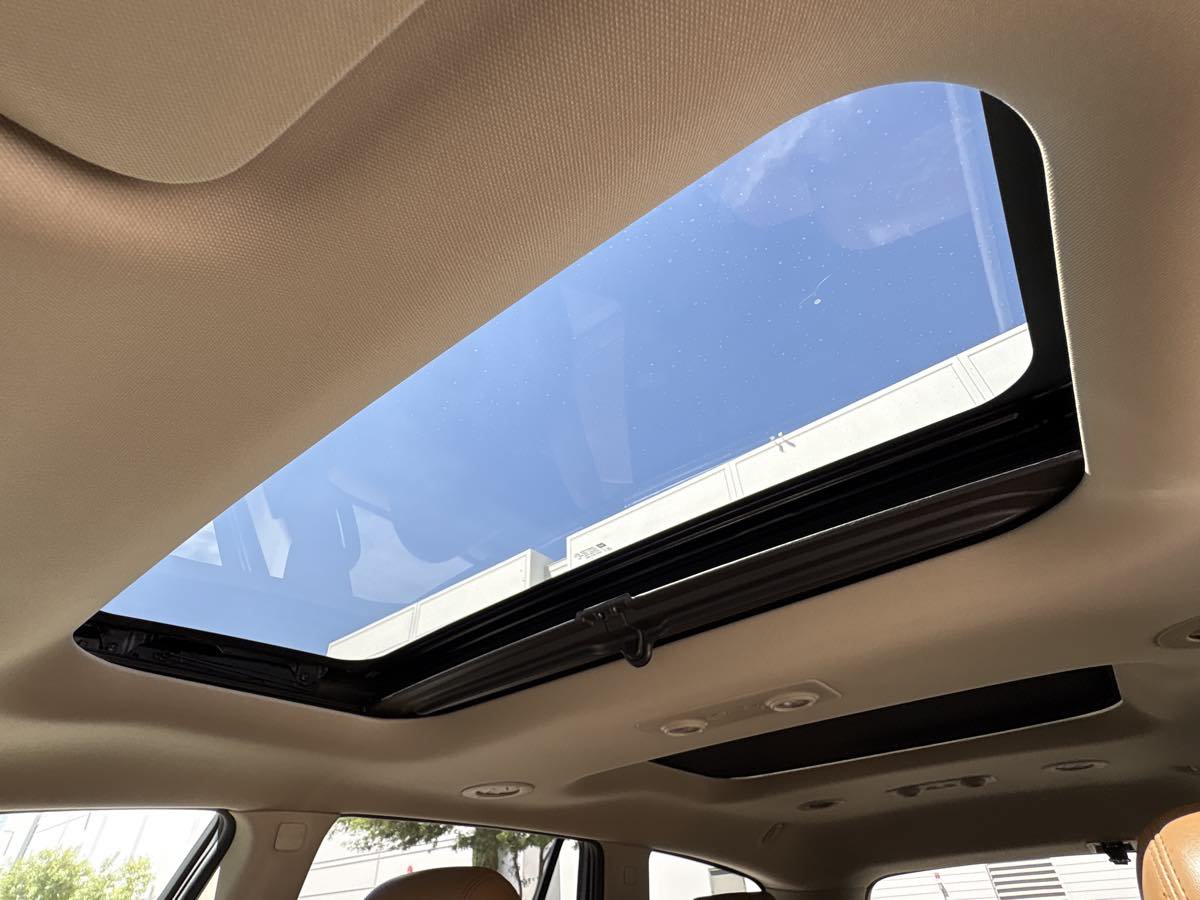 Used 2013 Buick Enclave Premium FWD image 31