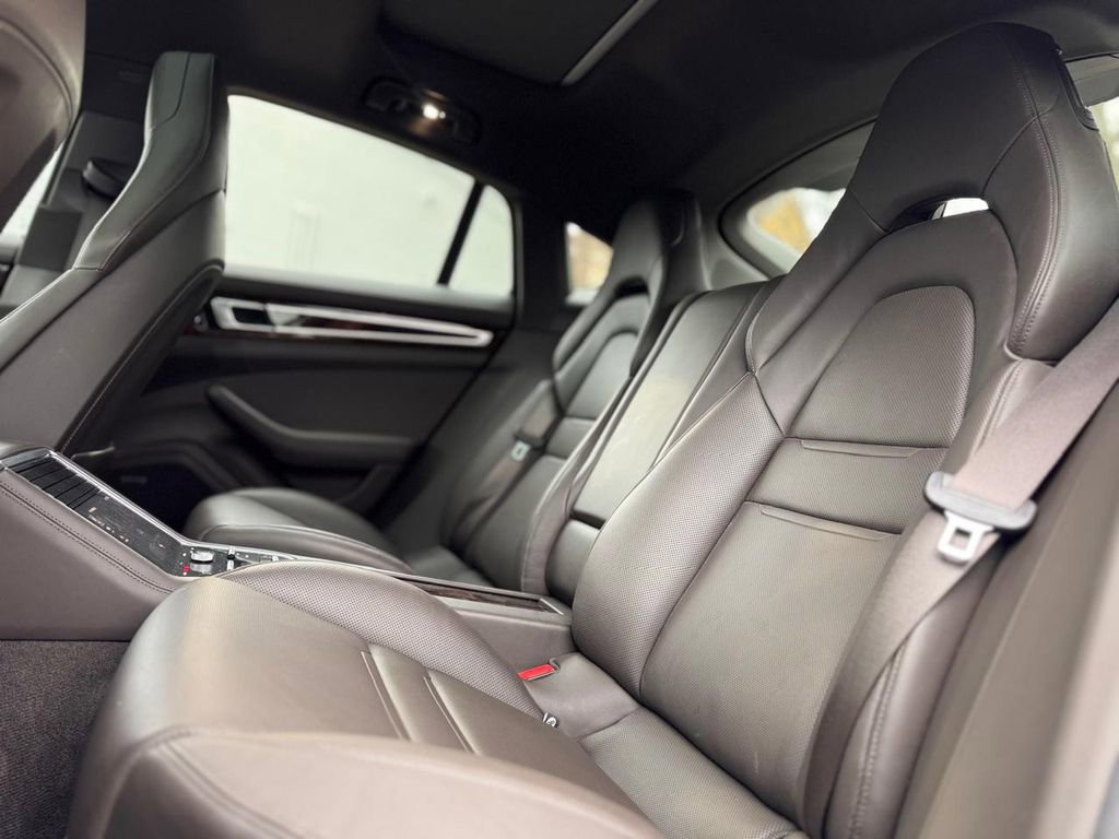 Used 2017 Porsche Panamera 4S image 24