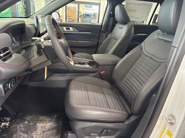 New 2026 Ford Explorer ST-Line w/ ST-Line Street Pack image 9