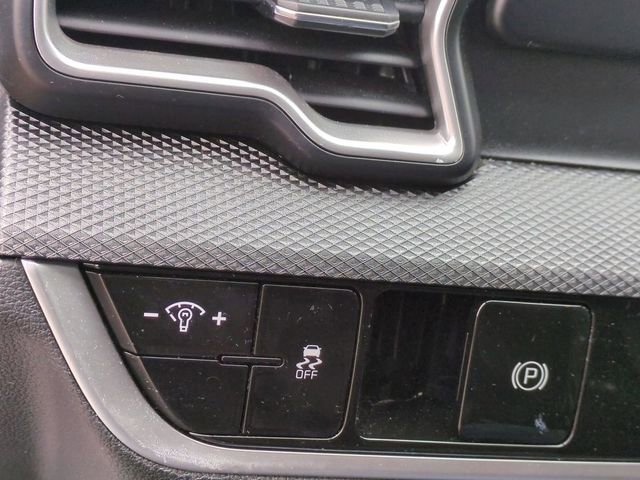 Used 2025 Kia Sportage LX image 16