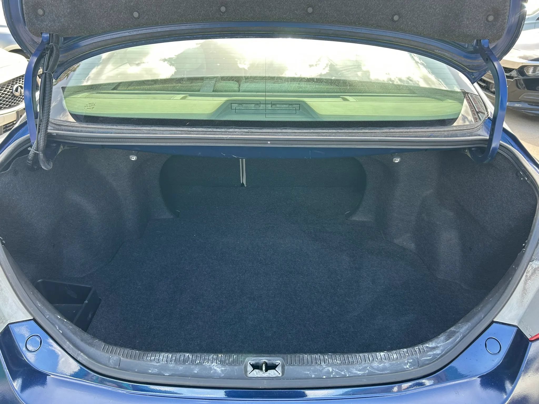 Used 2010 Toyota Camry LE FWD image 29