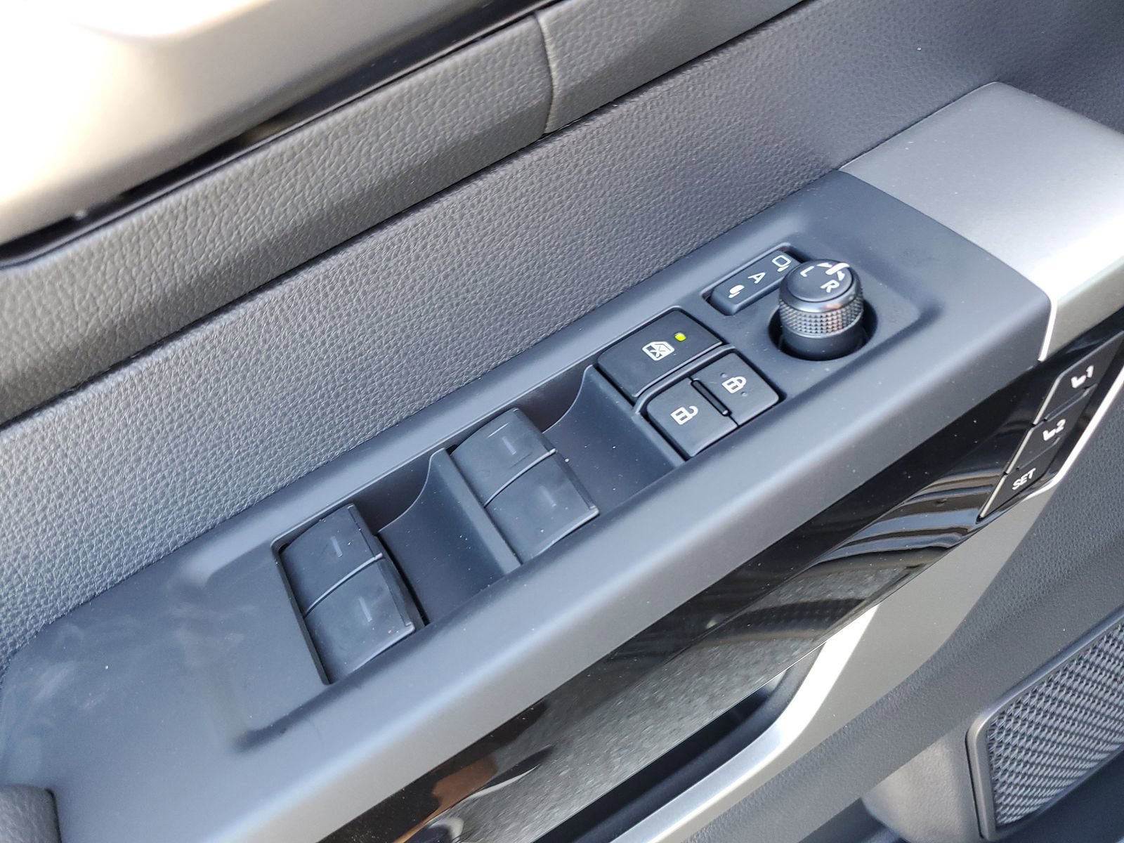 New 2026 Toyota Tundra Limited AWD/4WD image 20