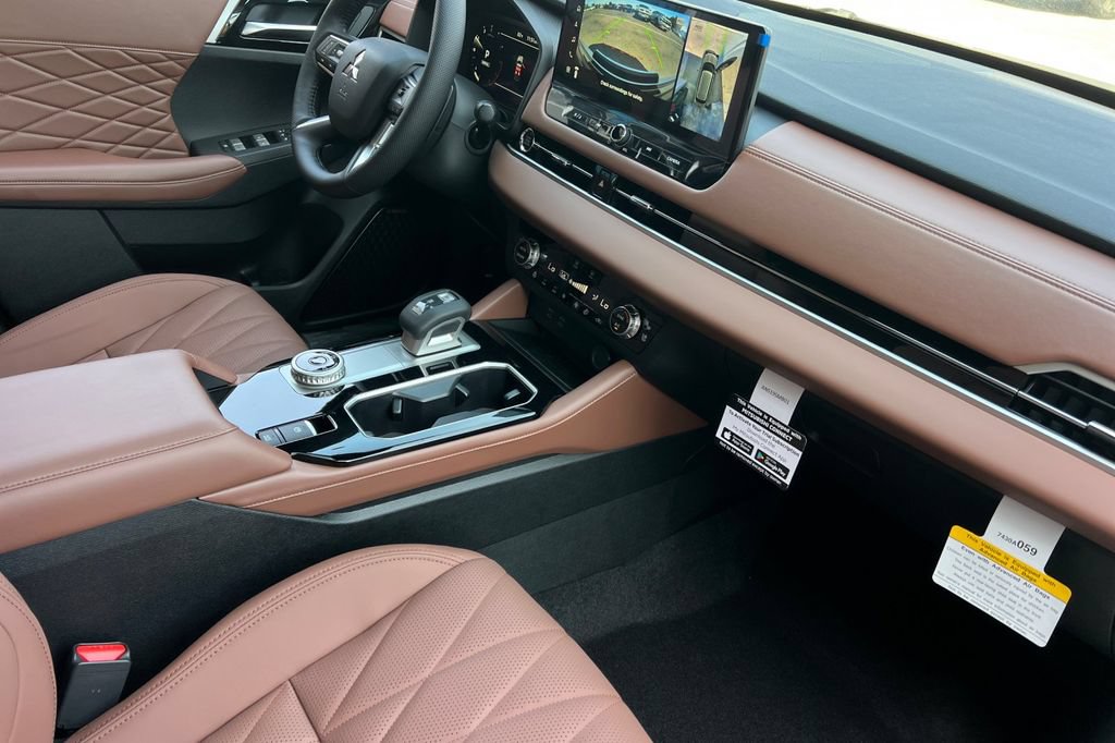 New 2026 Mitsubishi Outlander SEL FWD image 17