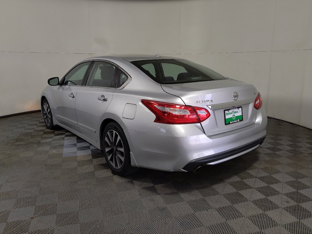 Used 2017 Nissan Altima 2.5 SV w/ Convenience Package FWD image 6