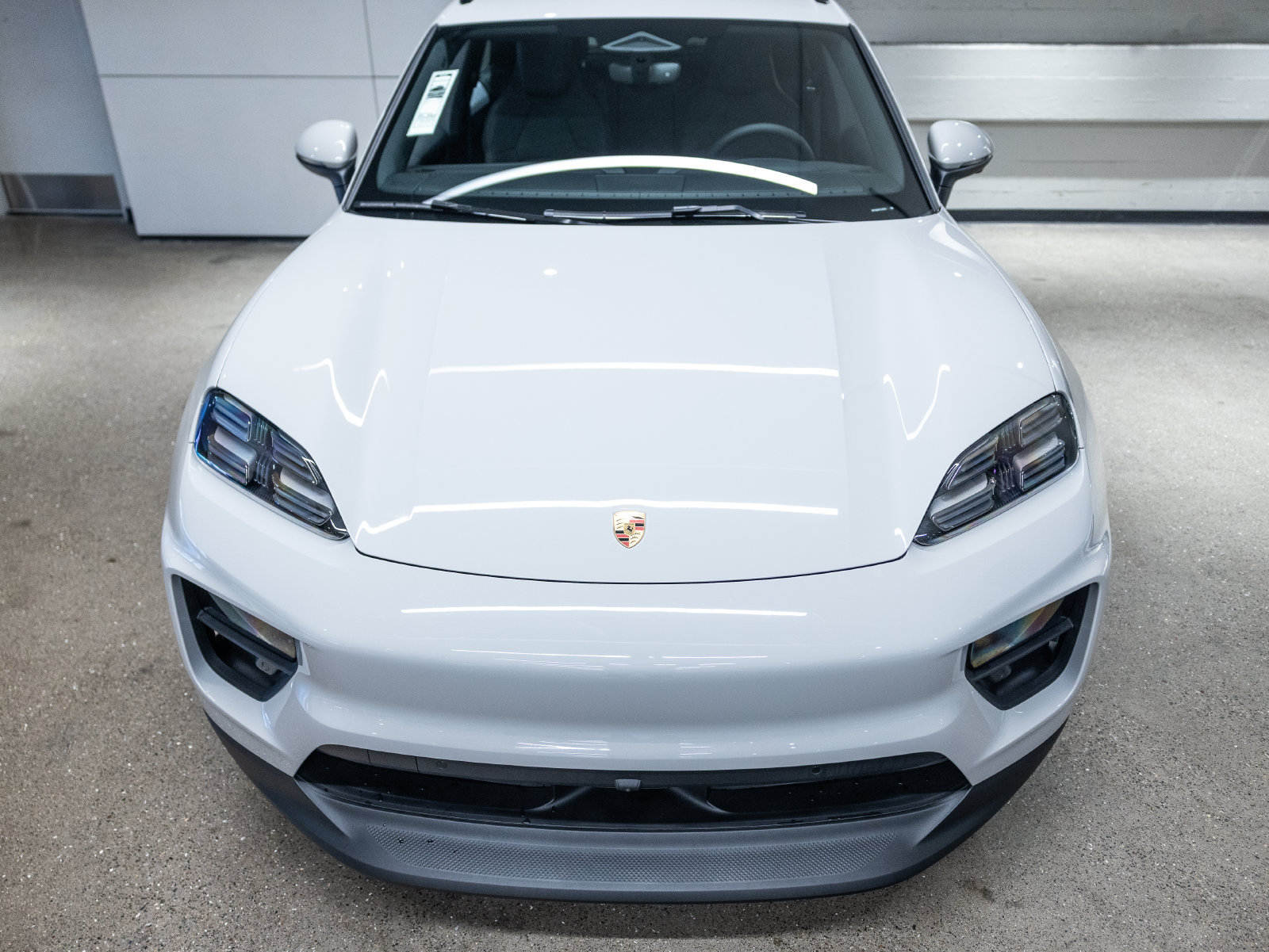 New 2026 Porsche Macan Electric RWD image 8