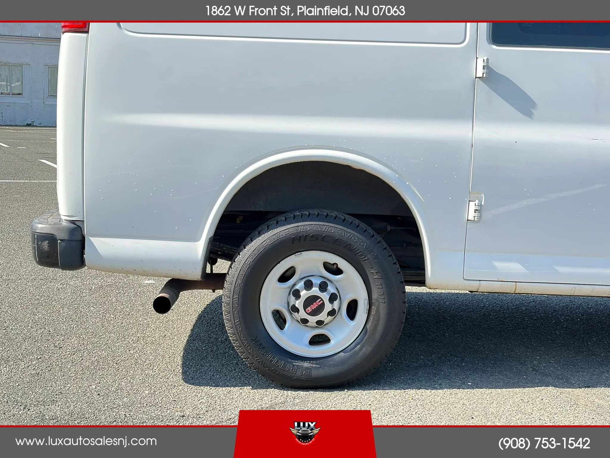 Used 2015 GMC Savana 3500 RWD image 11