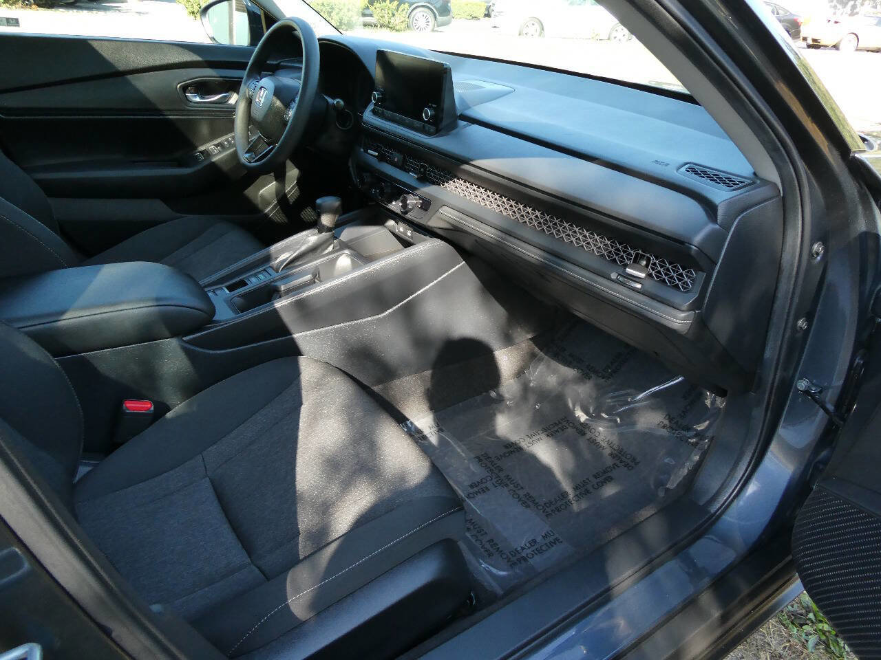 Used 2025 Honda Accord SE image 27