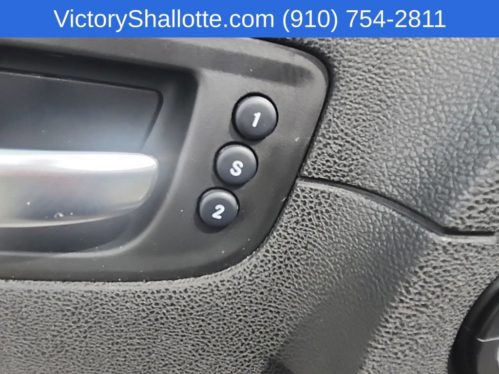 Used 2021 Chrysler 300 Touring L RWD image 18