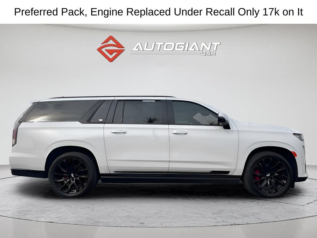 Used 2022 Cadillac Escalade ESV Sport Platinum w/ LPO, ONYX Package AWD/4WD image 8