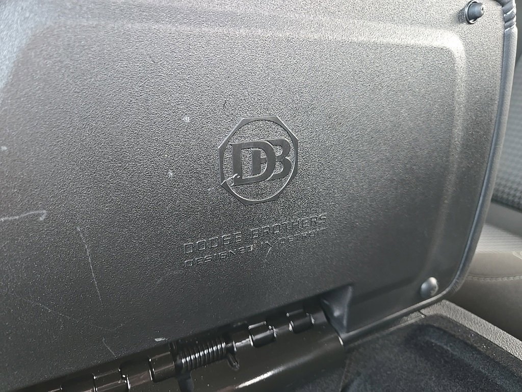 Used 2023 Dodge Challenger SXT w/ Cold Weather Group image 60