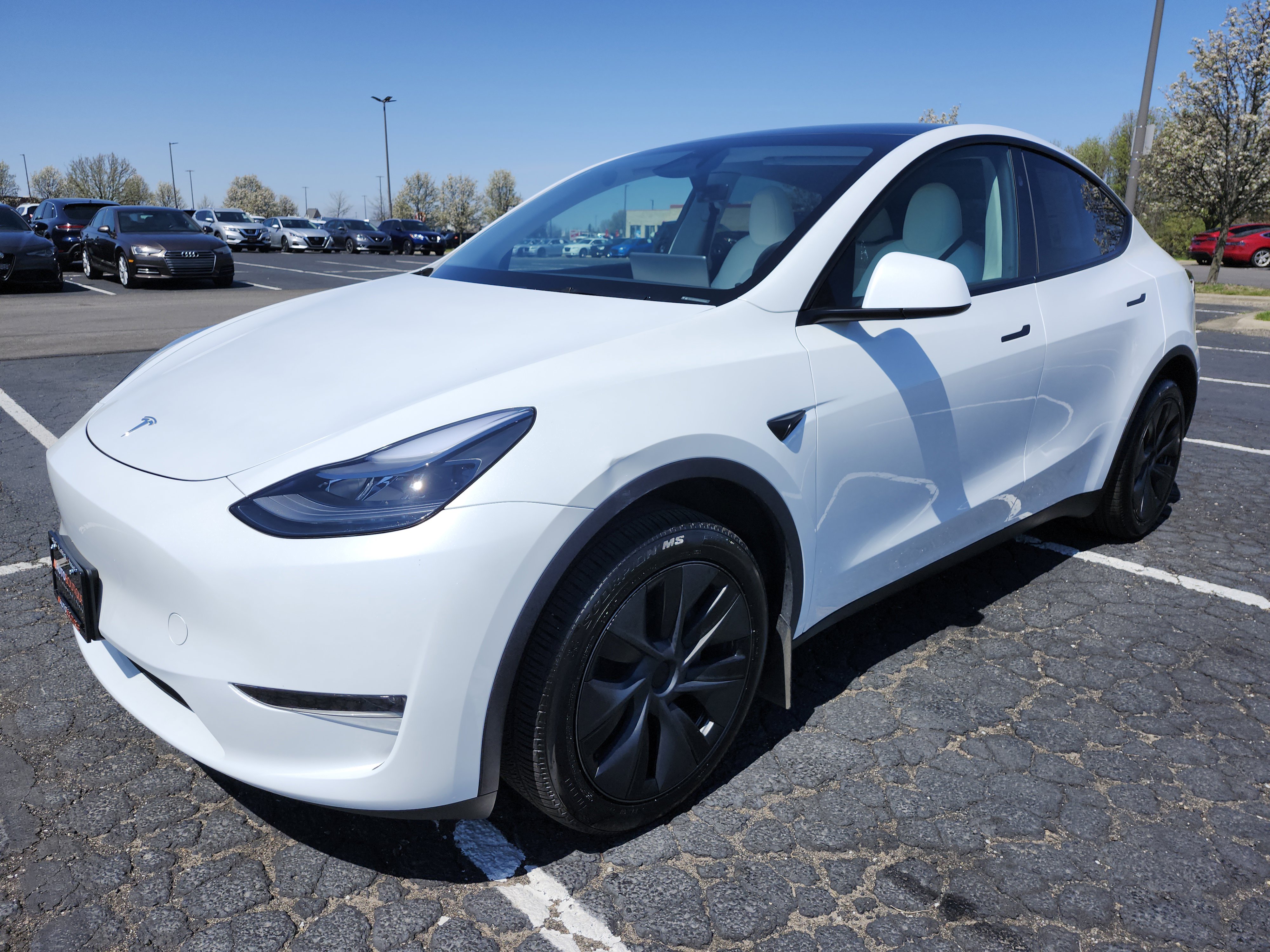 Used 2024 Tesla Model Y Long Range AWD/4WD image 11