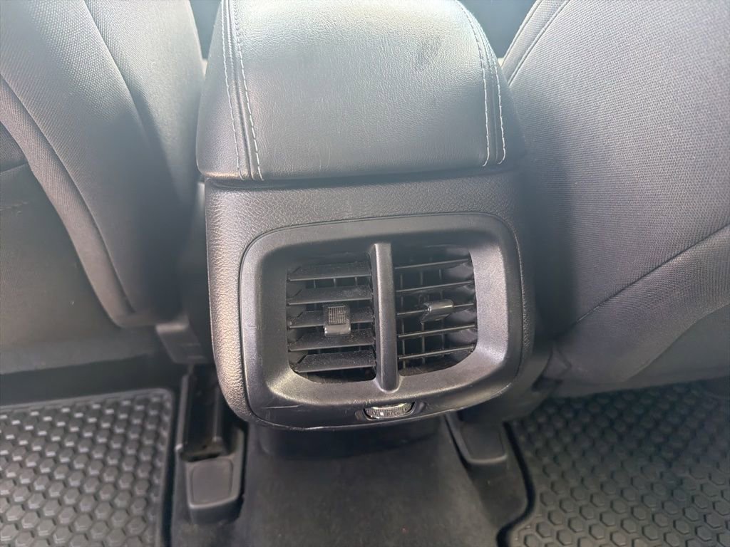 Used 2019 Jeep Cherokee Latitude w/ Cold Weather Group AWD/4WD image 12