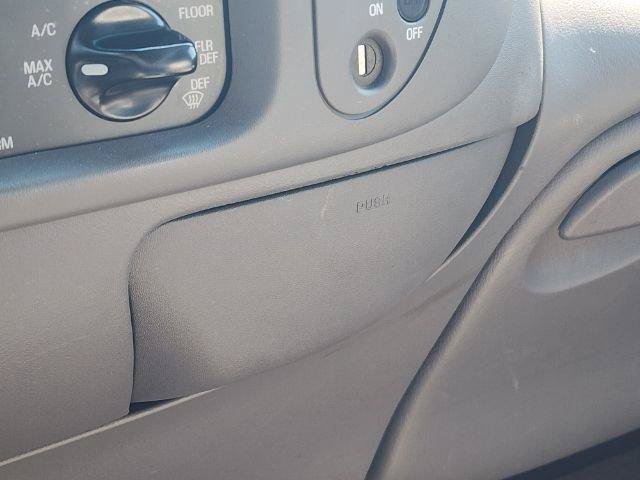 Used 2001 Ford F150 XL RWD image 23
