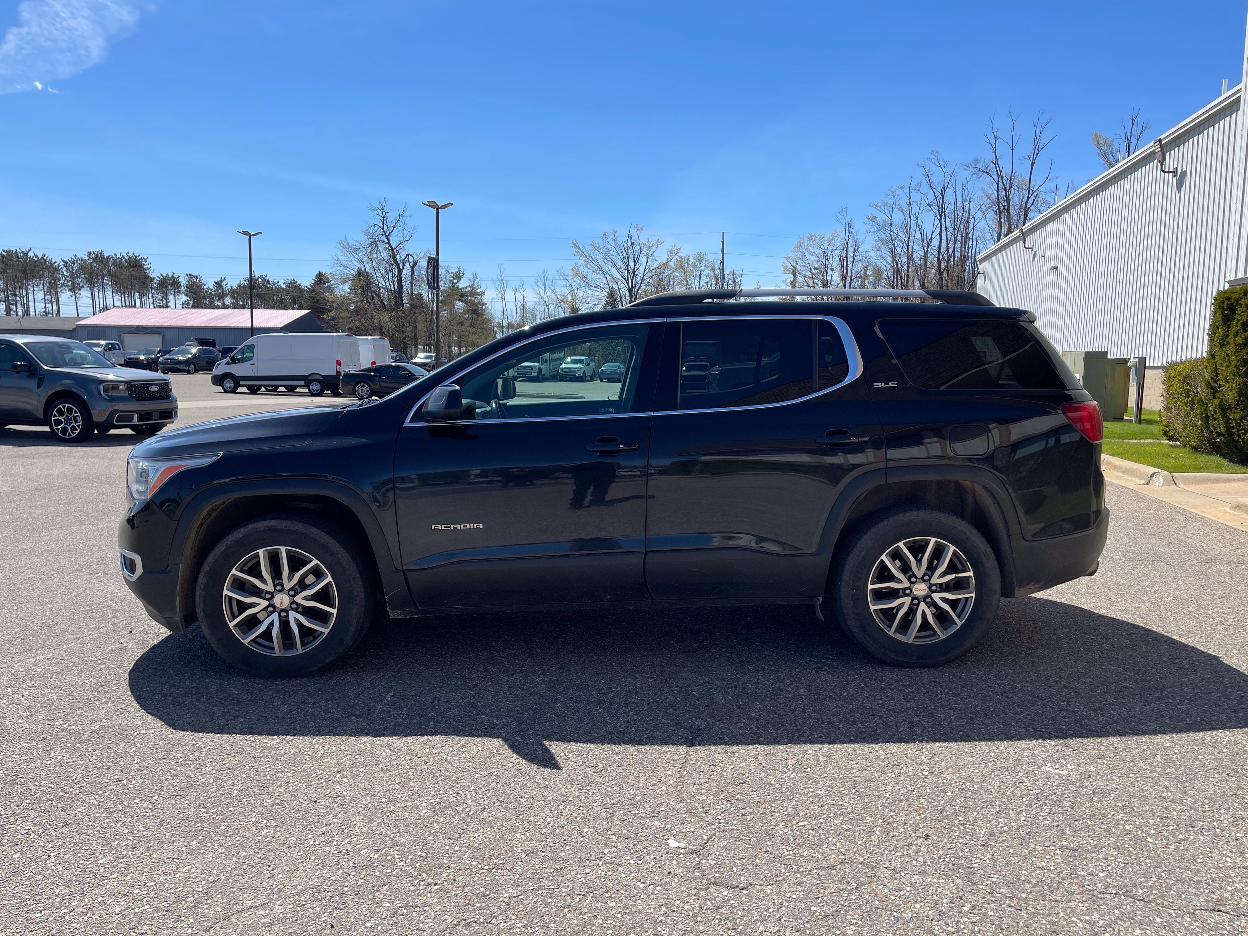 Used 2019 GMC Acadia SLE w/ Driver Alert Package I AWD/4WD image 7