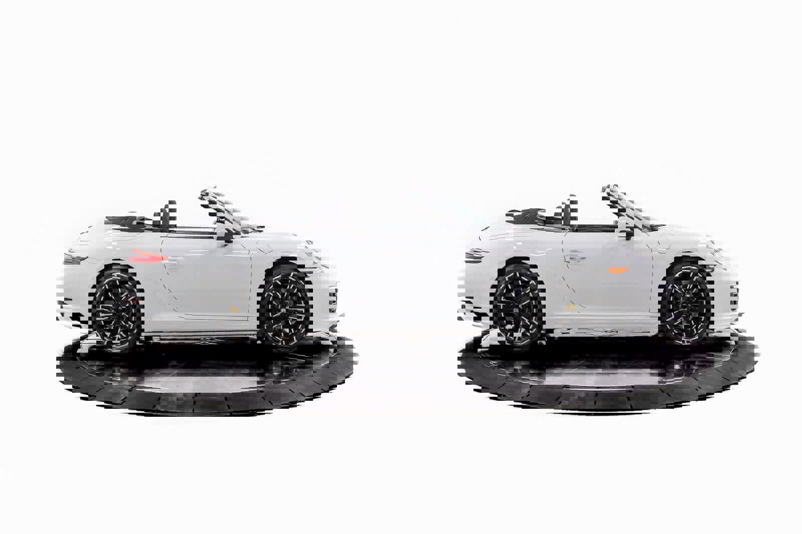 Certified 2018 Porsche 911 Carrera image 8