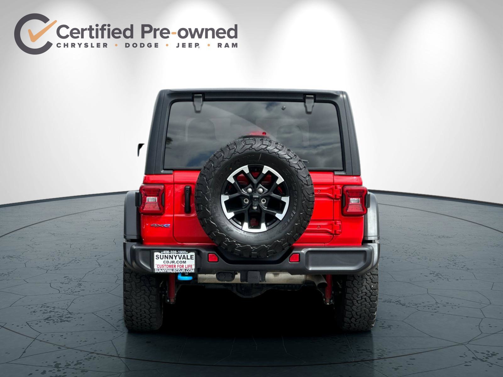Certified 2025 Jeep Wrangler Unlimited Rubicon 4xe w/ Convenience Group AWD/4WD image 5