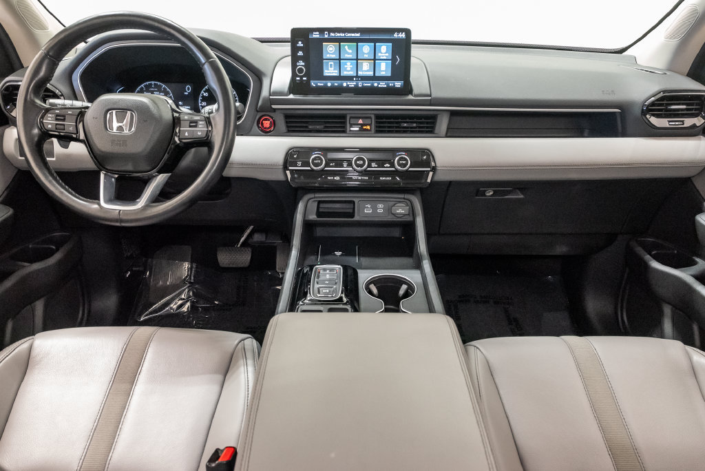 Used 2025 Honda Pilot EX-L image 33