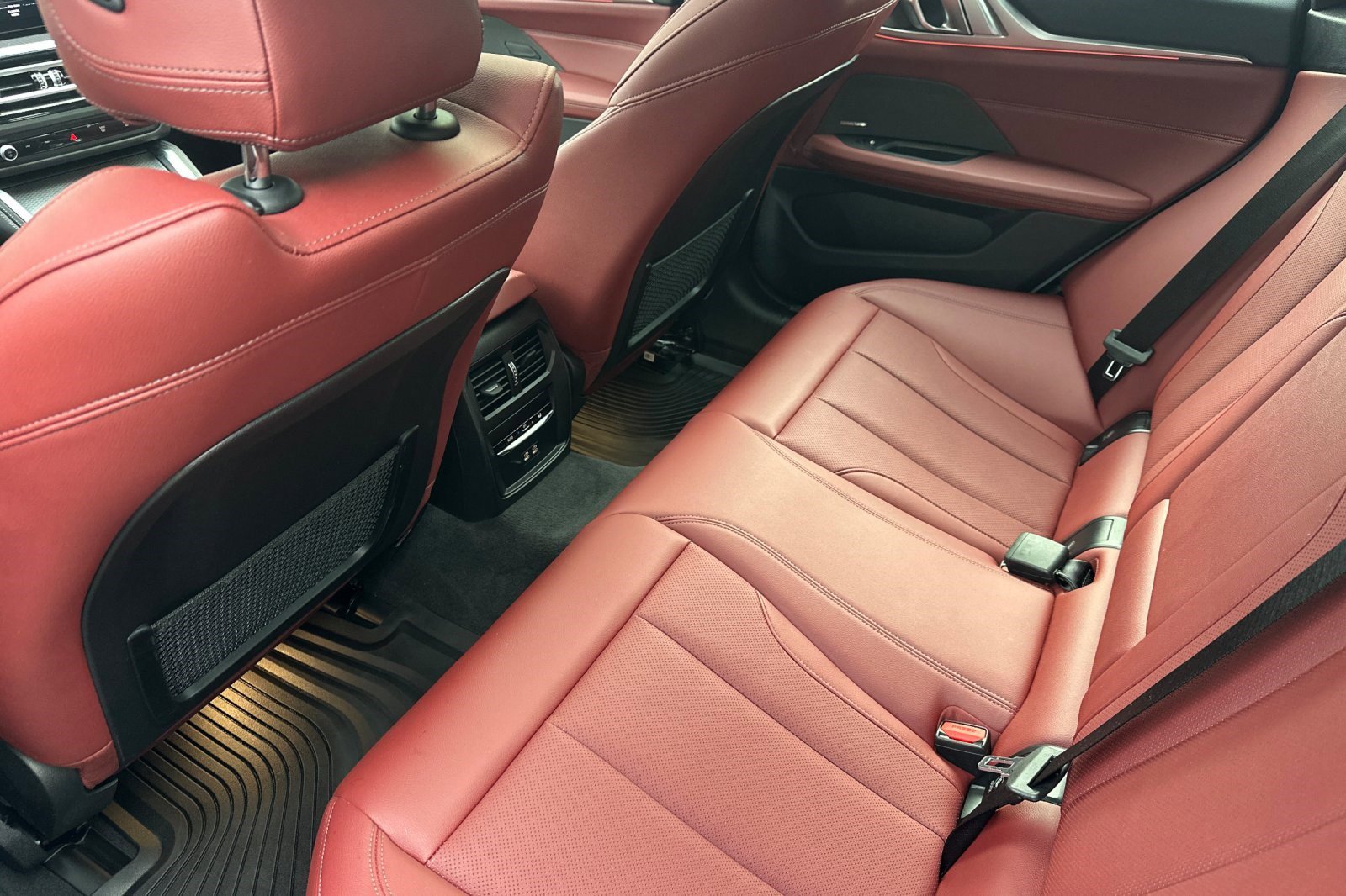 Used 2023 BMW i4 eDrive40 w/ M Sport Package image 15