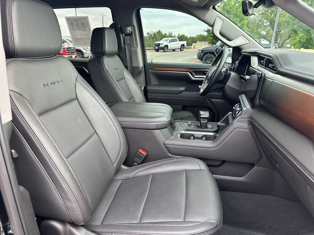 Used 2025 GMC Sierra 1500 Denali w/ Technology Package AWD/4WD image 37