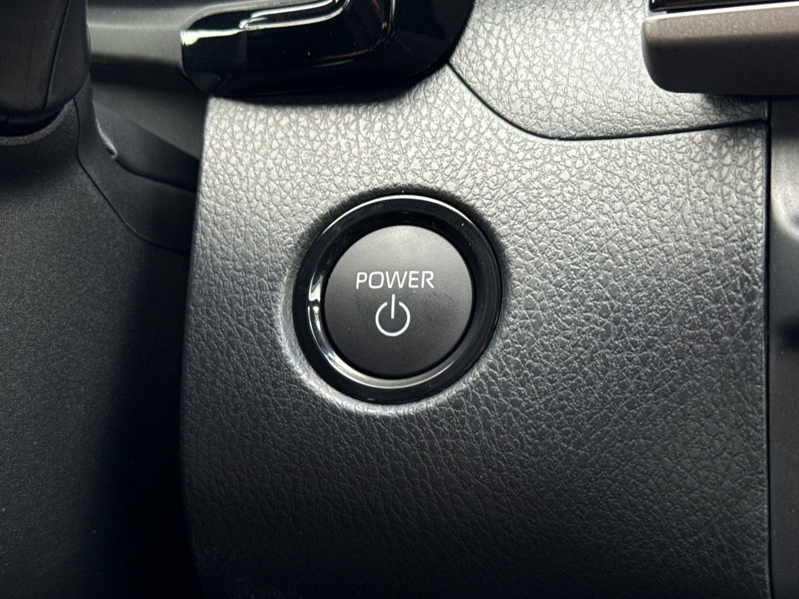 New 2026 Toyota Camry Hybrid FWD image 50