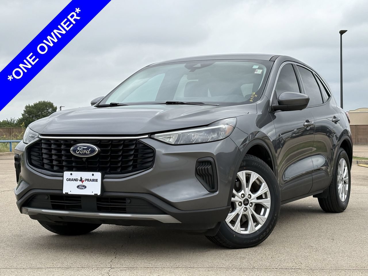 Used 2024 Ford Escape Active w/ Tech Pack #2 FWD image 2