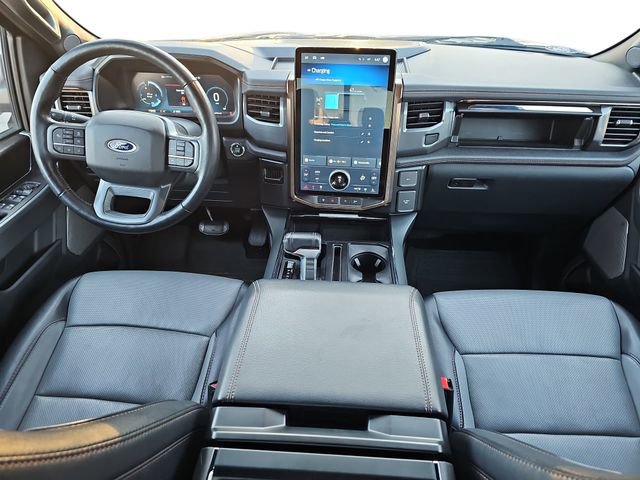 Used 2022 Ford F150 Lightning Lariat image 9