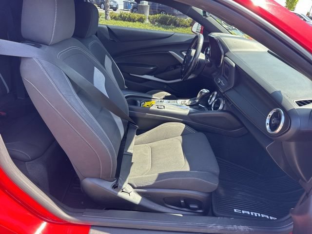 Used 2020 Chevrolet Camaro LT RWD image 19
